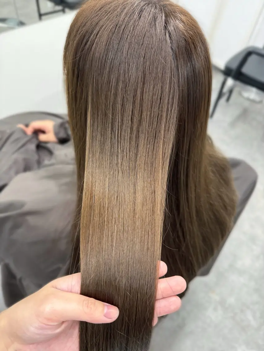 セミロング 髪質改善 トリートメント 酸熱トリートメント 髪質改善メニュー 長井 美佐子のヘアスタイル