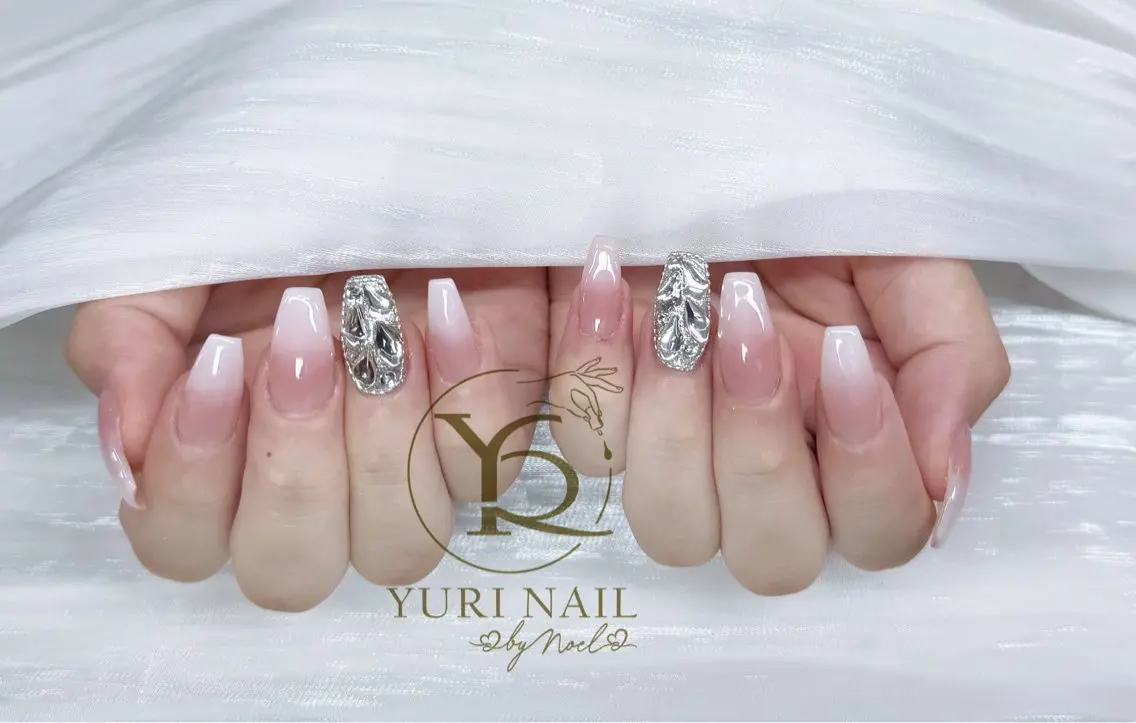 ネイル ハンドネイル フットネイル ハンドケア YURI Nail NARITAのネイルデザイン