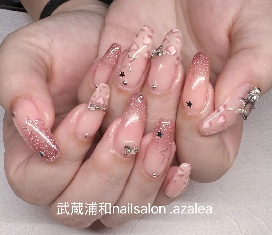 ネイル ハンドネイル R inのネイルデザイン