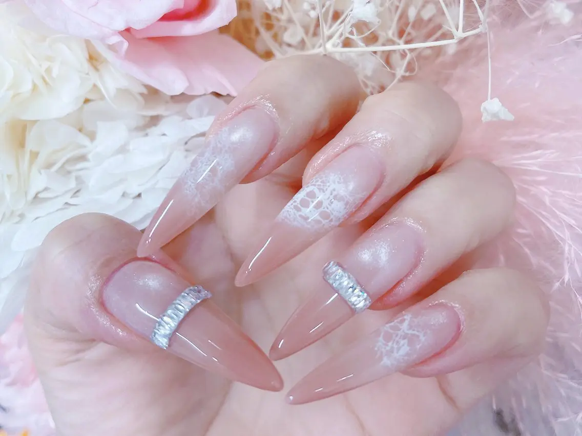 ネイル チークネイル 成人式 フレンチネイル グラデーション 氷ネイル・うるうるネイル ハンドネイル DUO MI nail salonのネイルデザイン