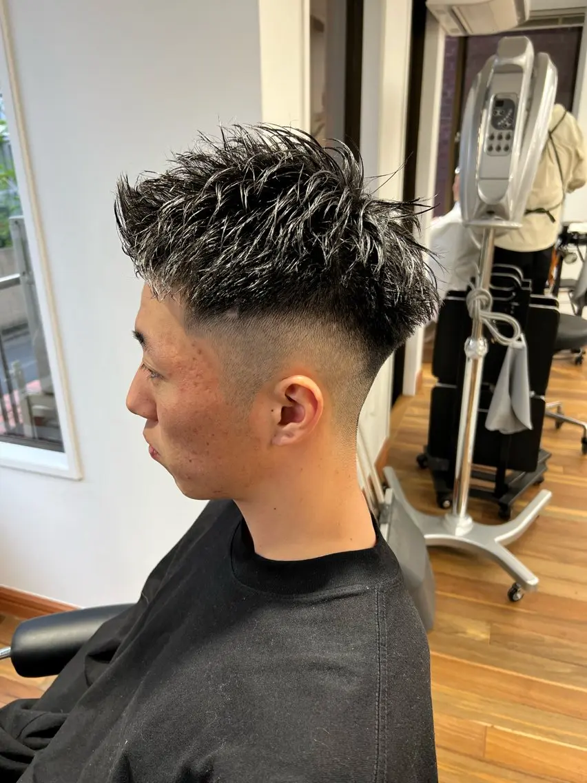 ショート メンズ ショートヘア カット メンズカット✂️ スキンフェード伊藤陸のヘアスタイル