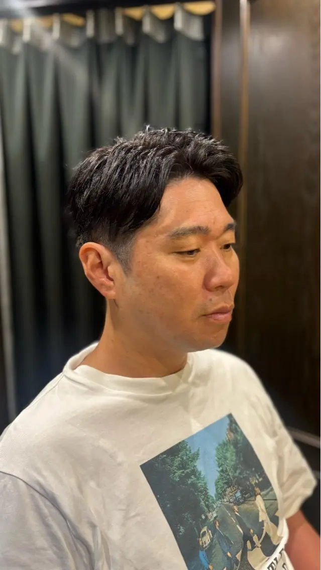 カラー ナカヤマ タケシのヘアスタイル