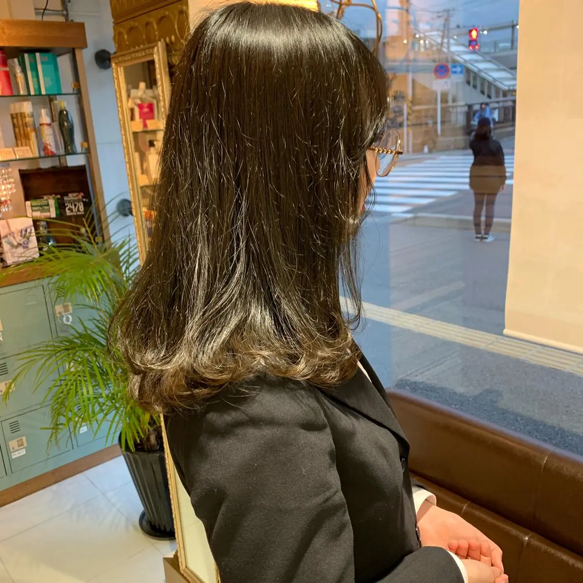 セミロング カラー アッシュ 透明感カラー 👑満足度1000% 重村 春奈👑のヘアスタイル