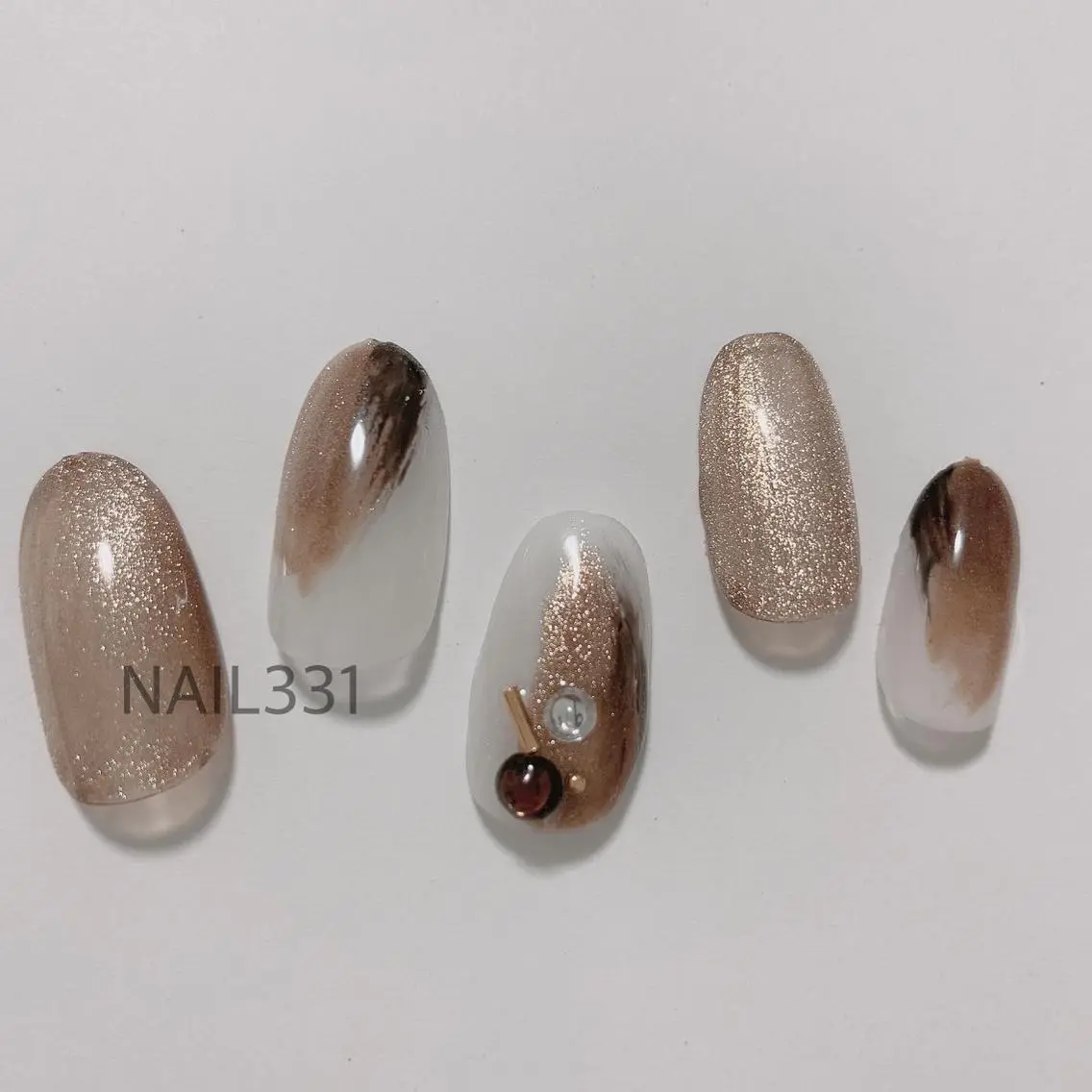 ネイル ニュアンスネイル Nail 331のネイルデザイン