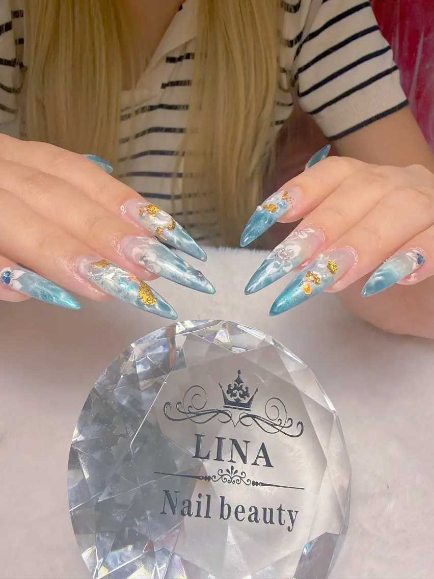 ネイル グラデーション 水色 マグネットネイル Lina  nail beautyのネイルデザイン