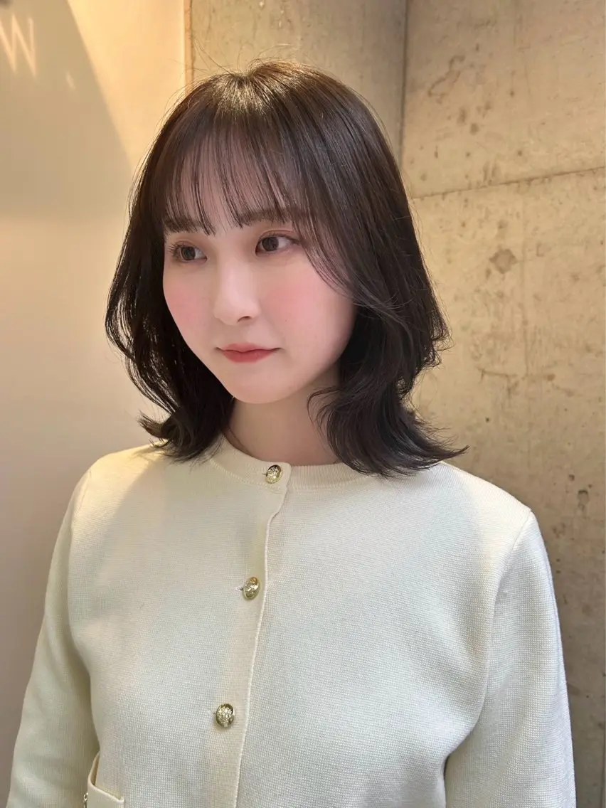 ミディアム カラー ベージュカラー🐑 レイヤー🤎塚原優芽のヘアスタイル