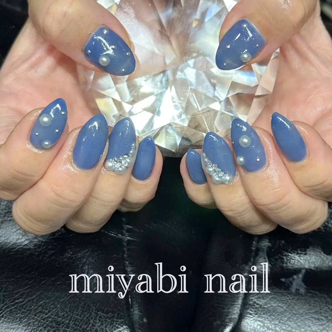 ネイル アートネイル ブルー 持ち込み ストーンネイル 夏ネイル ハンドネイル miyabi nail 桂川駅近くのネイルデザイン