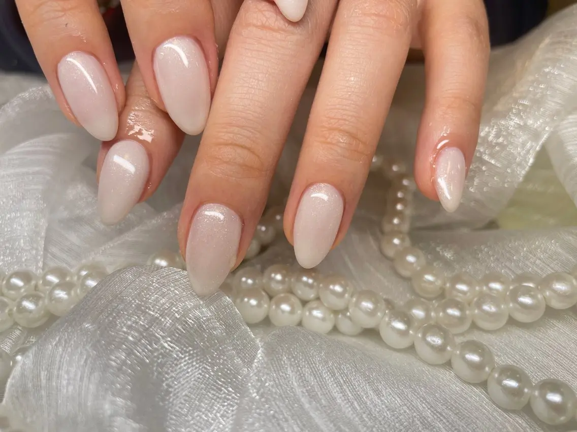 ネイル 長さ出し フットネイル フレンチネイル ジェルネイル ガラスフレンチ More Glam八王子店のネイルデザイン