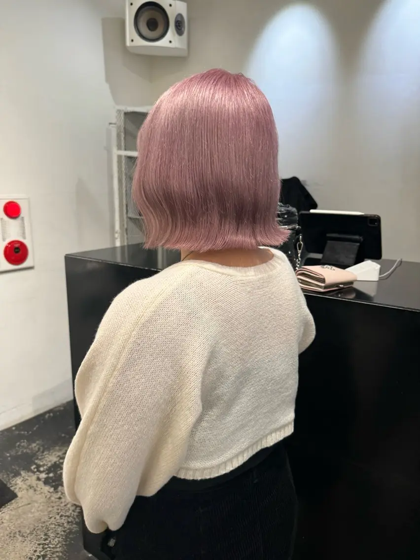 ショート カラー ヘアアレンジ ブリーチ ピンクカラー カット ヘアカラー トリートメント 艶ハイトーン/ヘア アレンジAYAKAのヘアスタイル