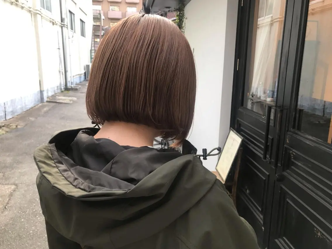 ショート tonari 梅田、中崎町のヘアスタイル