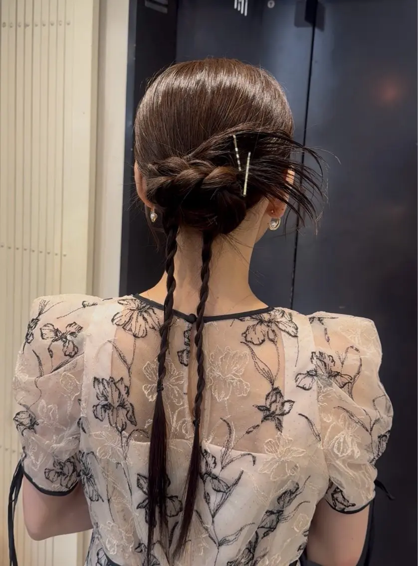 ヘアアレンジ aina 🤍のヘアスタイル