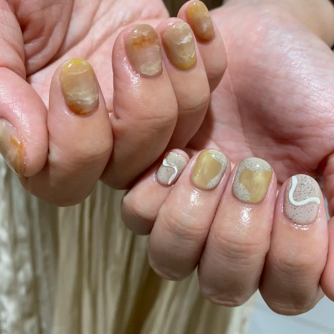 ネイル ハンドネイル 岩本 杏のネイルデザイン