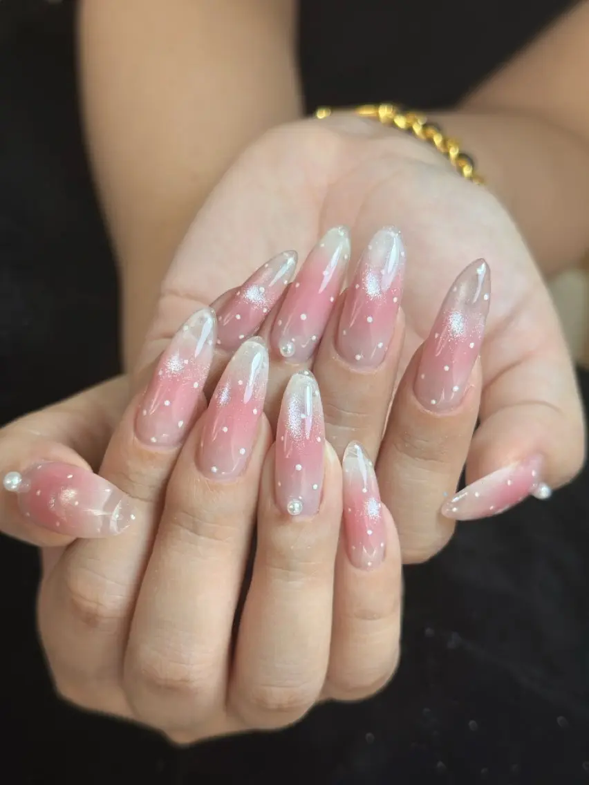 ネイル ワンホンネイル 💐RB_ nail🌻🌈のネイルデザイン
