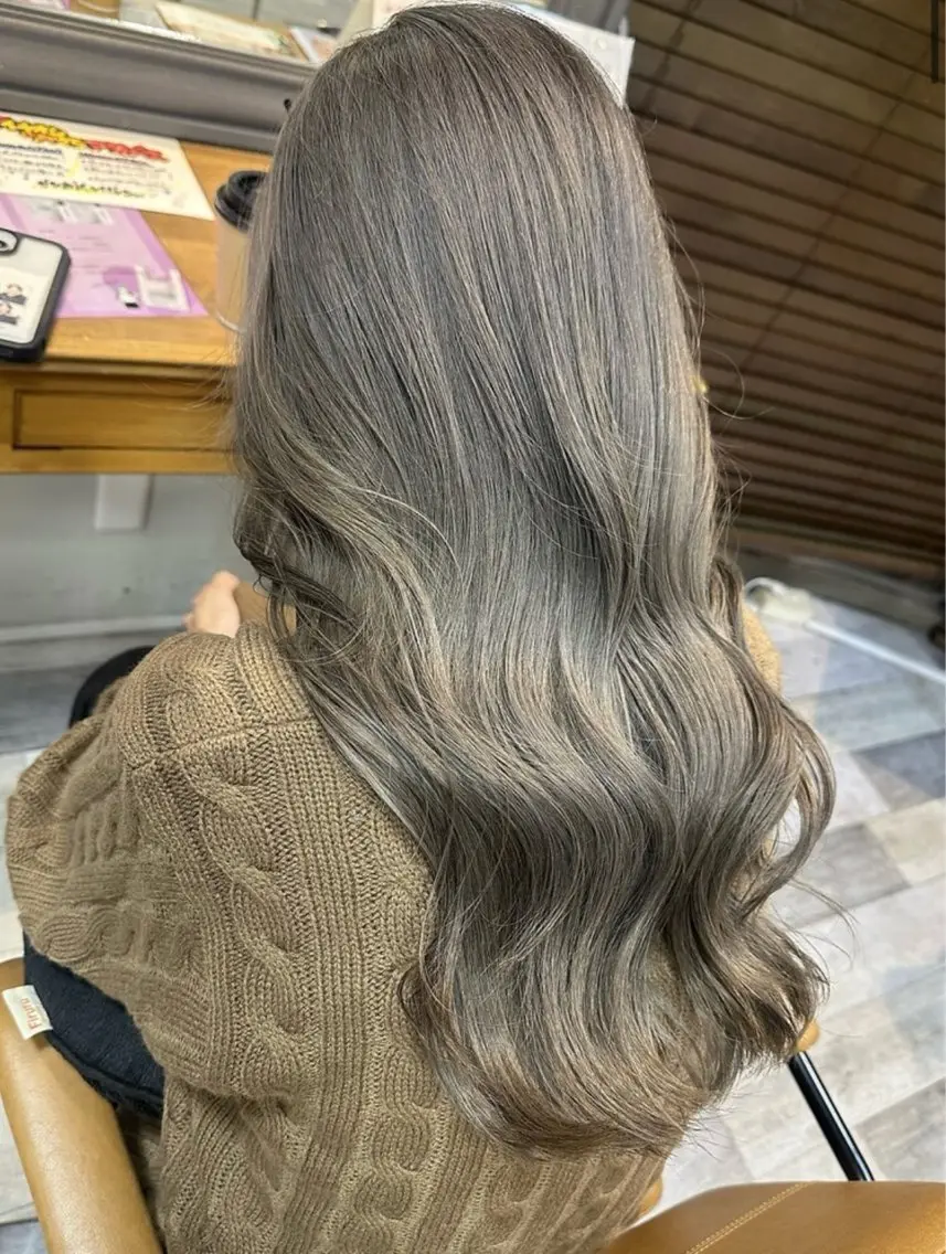 ロング カラー ブリーチ ハイトーンカラー カット ヘアカラー トリートメント 和田 直也のヘアスタイル