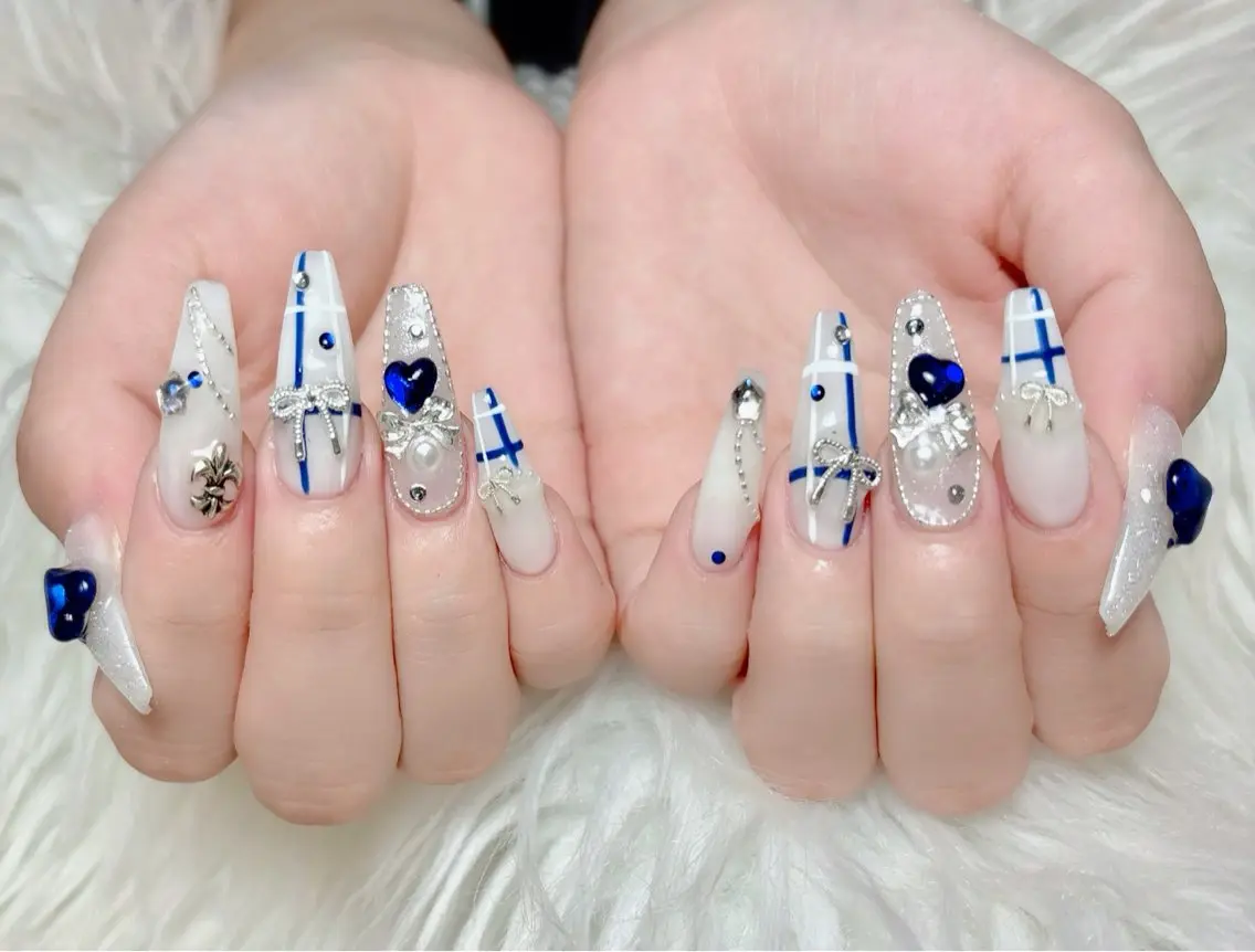 ネイル フレンチネイル 韓国ネイル マグネットネイル ニュアンスネイル オフィスネイル ハンドネイル Hi beauty 渋谷のネイルデザイン