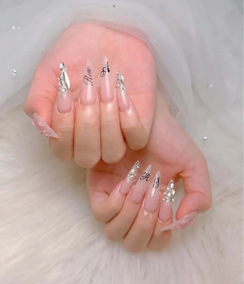 ネイル アートネイル ボルドー フレンチネイル ジェルネイル 氷ネイル・うるうるネイル ハンドネイル Julie NailSalonのネイルデザイン