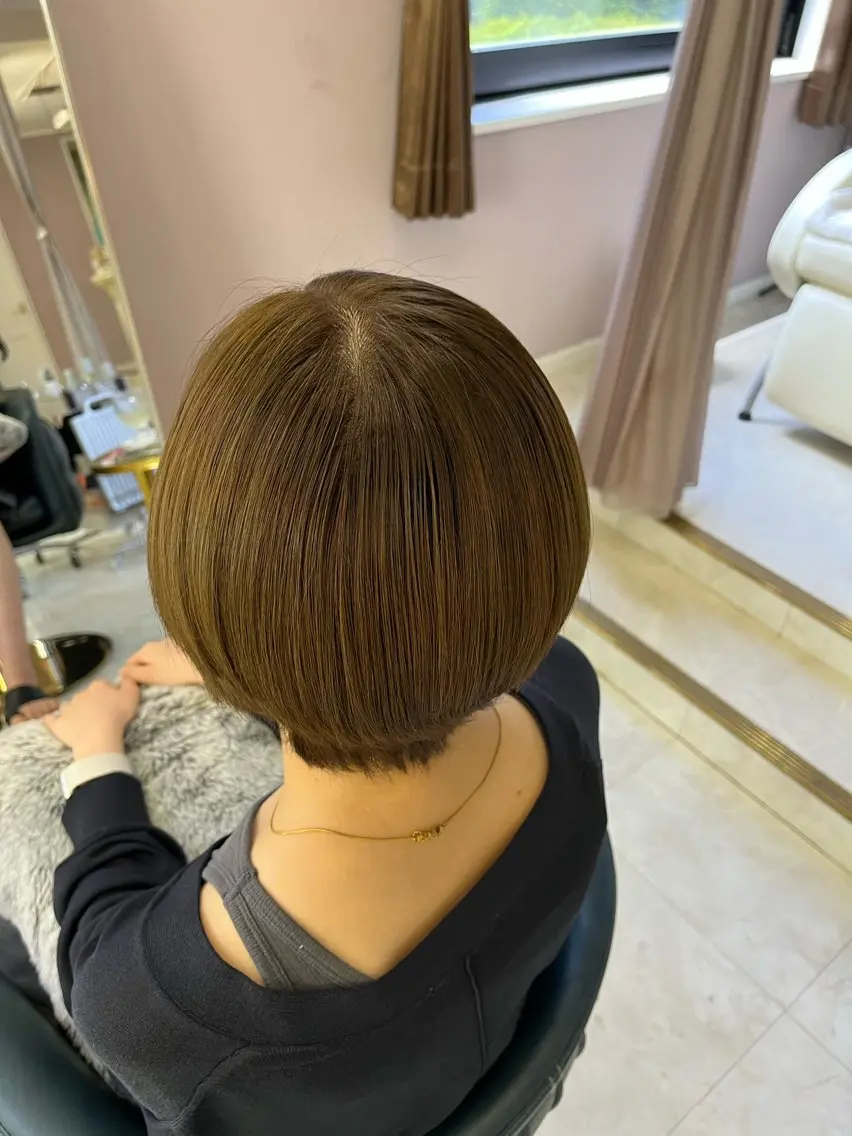 ショート カラー オリーブカラー ヘアカラー lavie aichiのヘアスタイル
