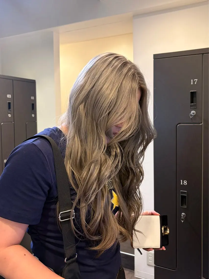 ロング カラー ヘアカラー 中川 蓮のヘアスタイル