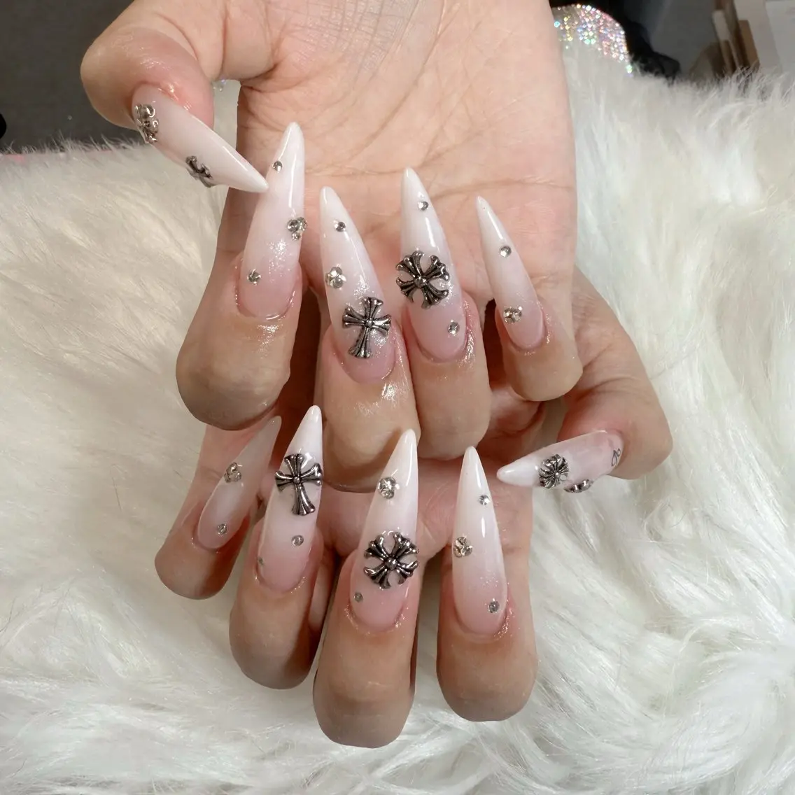 ネイル ハンドネイル 🎀nana🫧 ワンホンネイル🎀のネイルデザイン