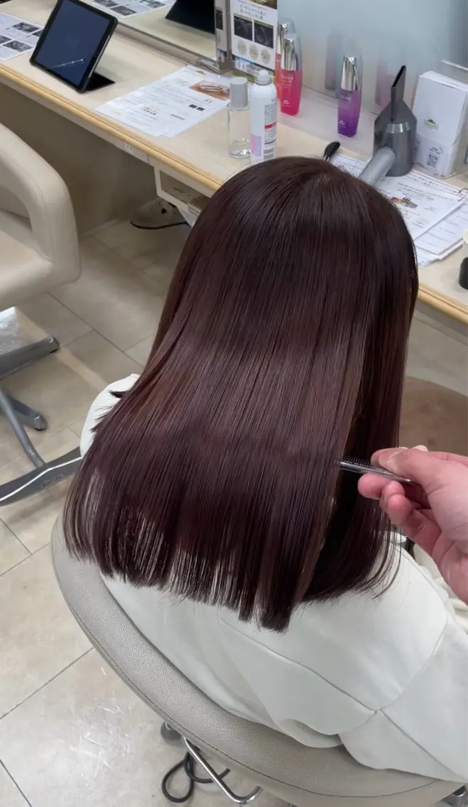 セミロング カラー kenje luscaのヘアスタイル