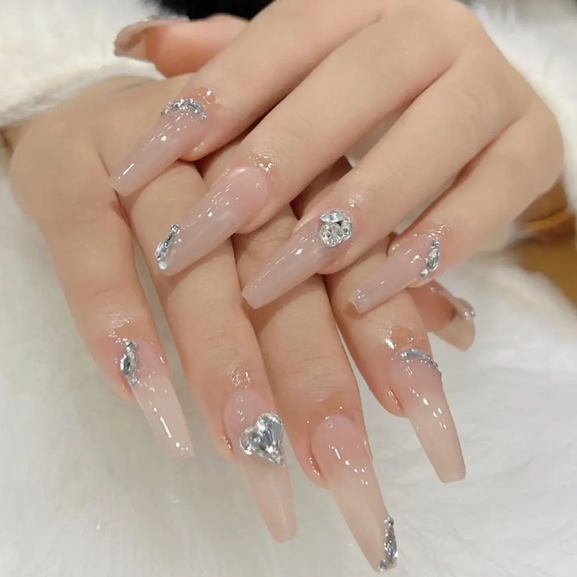ネイル アートネイル 長さ出し ネイルチップ Queen‘s なんのネイルデザイン