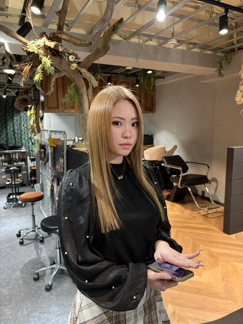 ロング トリートメント カット ヘアカラー ravens代表 ヒロムのヘアスタイル