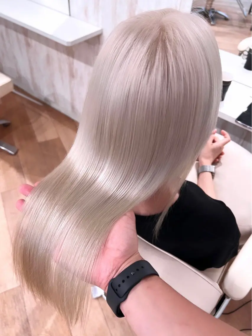 ロング カラー バレイヤージュ ベージュカラー ブリーチ ケアブリーチ ダブルカラー ベテラン美容師が対応 /髪質改善/縮毛矯正のヘアスタイル