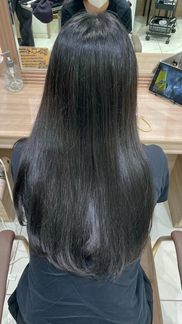 セミロング カット ヘアカラー ハイトーン募集中 💜✝️荒川優輝のヘアスタイル