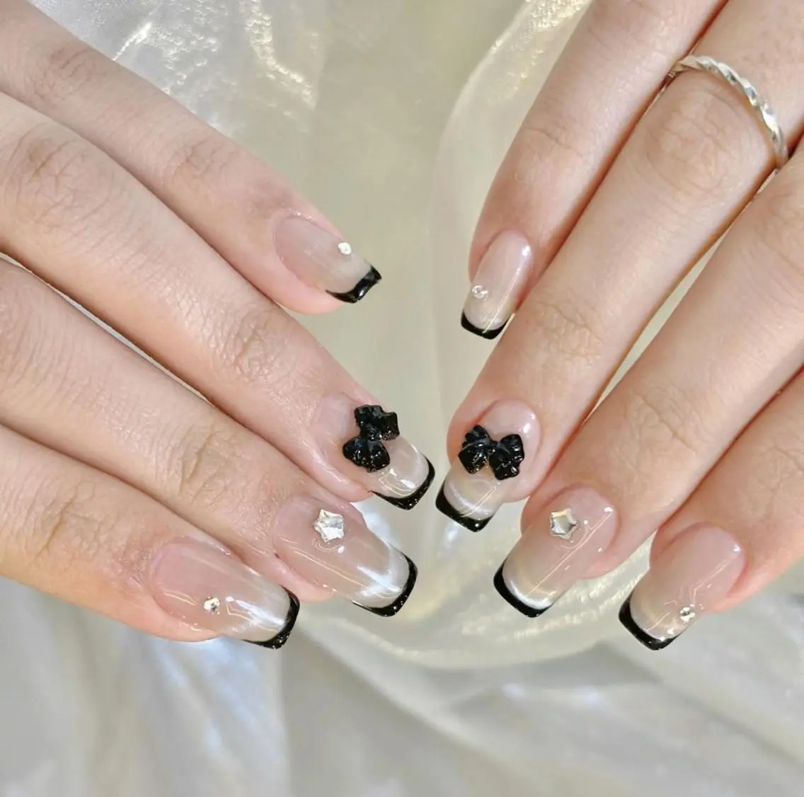 ネイル ハンドネイル 🎀 Ayaka_nailのネイルデザイン