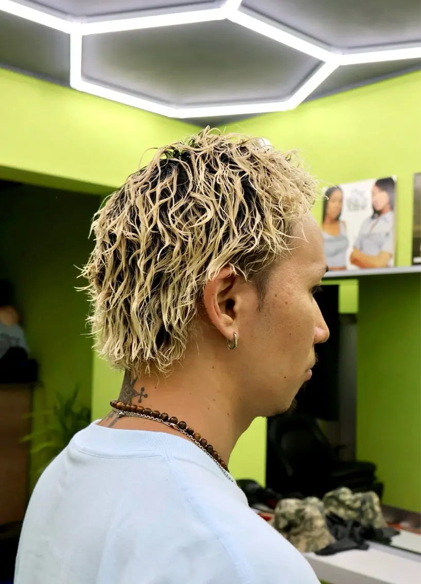 ショート パーマ メンズ メンズパーマ メンズツイストパーマ スパイラルパーマ ツイストパーマ パーマ 湘南台ORCO 店長 ✨RYUのヘアスタイル