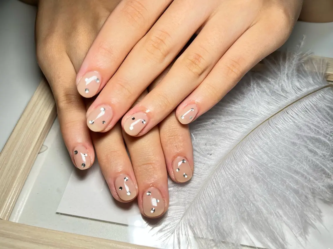 ネイル アートネイル ワンカラーネイル ストーンネイル Nail salon Caco.のネイルデザイン