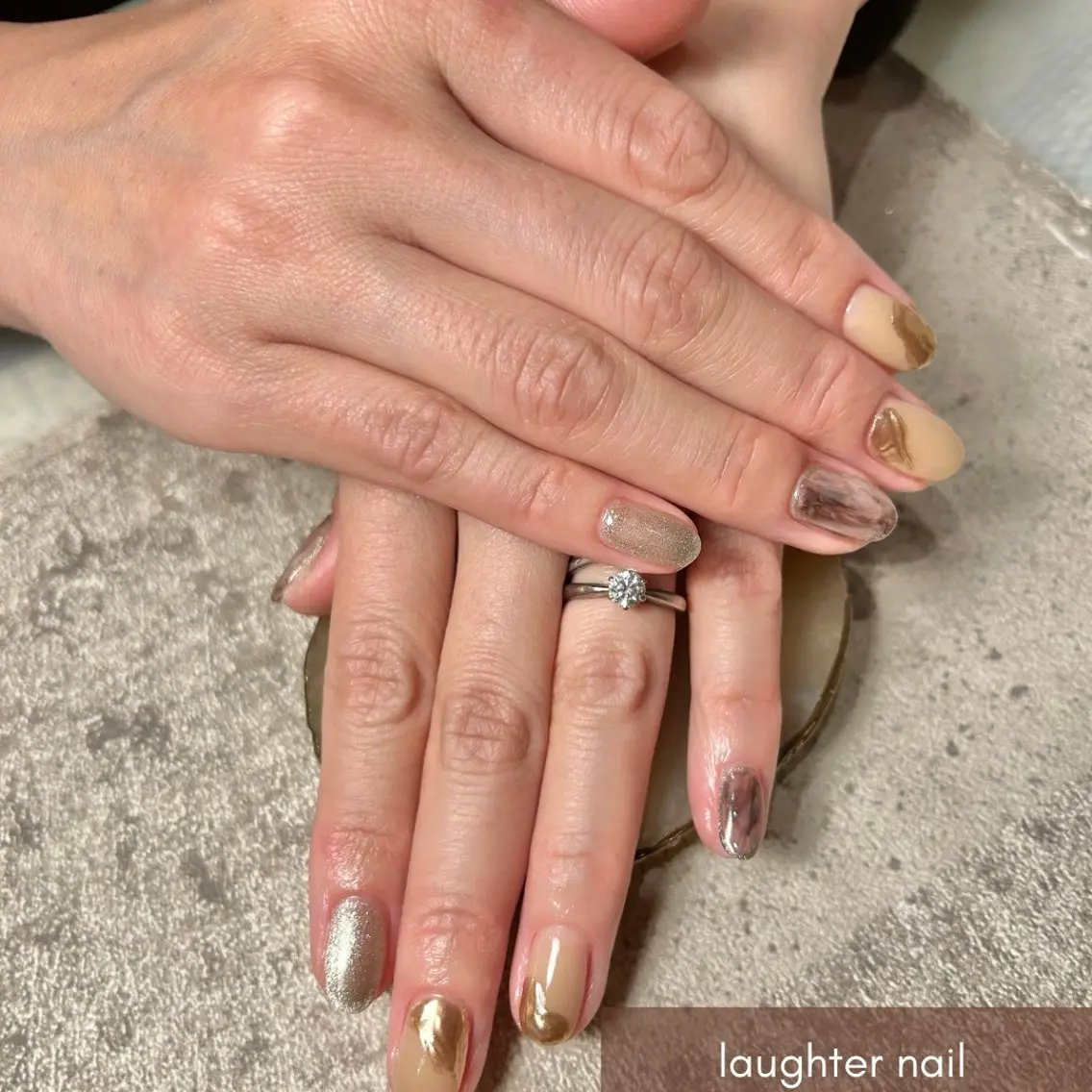 ネイル アートネイル ジェルネイル マグネットネイル ミラーネイル ニュアンスネイル laughter nailのネイルデザイン