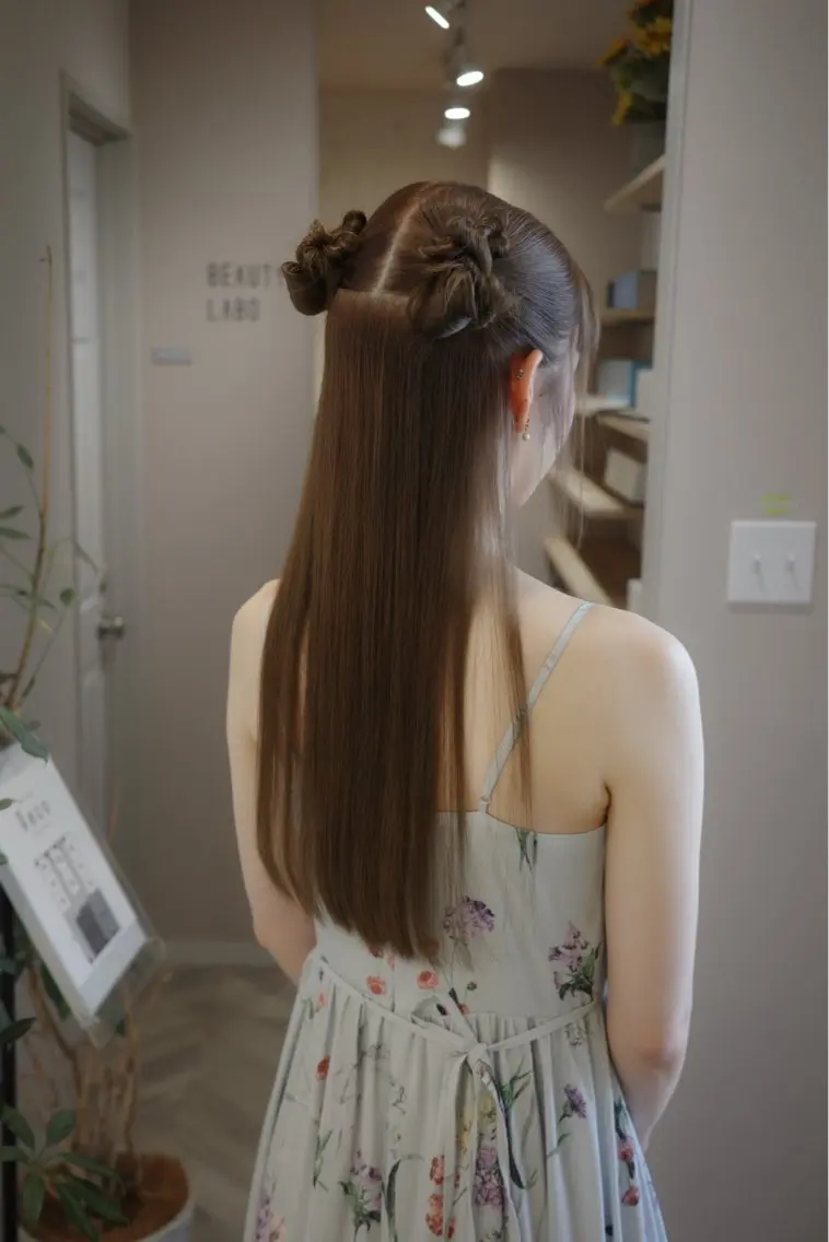 ロング カラー ヘアアレンジ hiide sisiのヘアスタイル