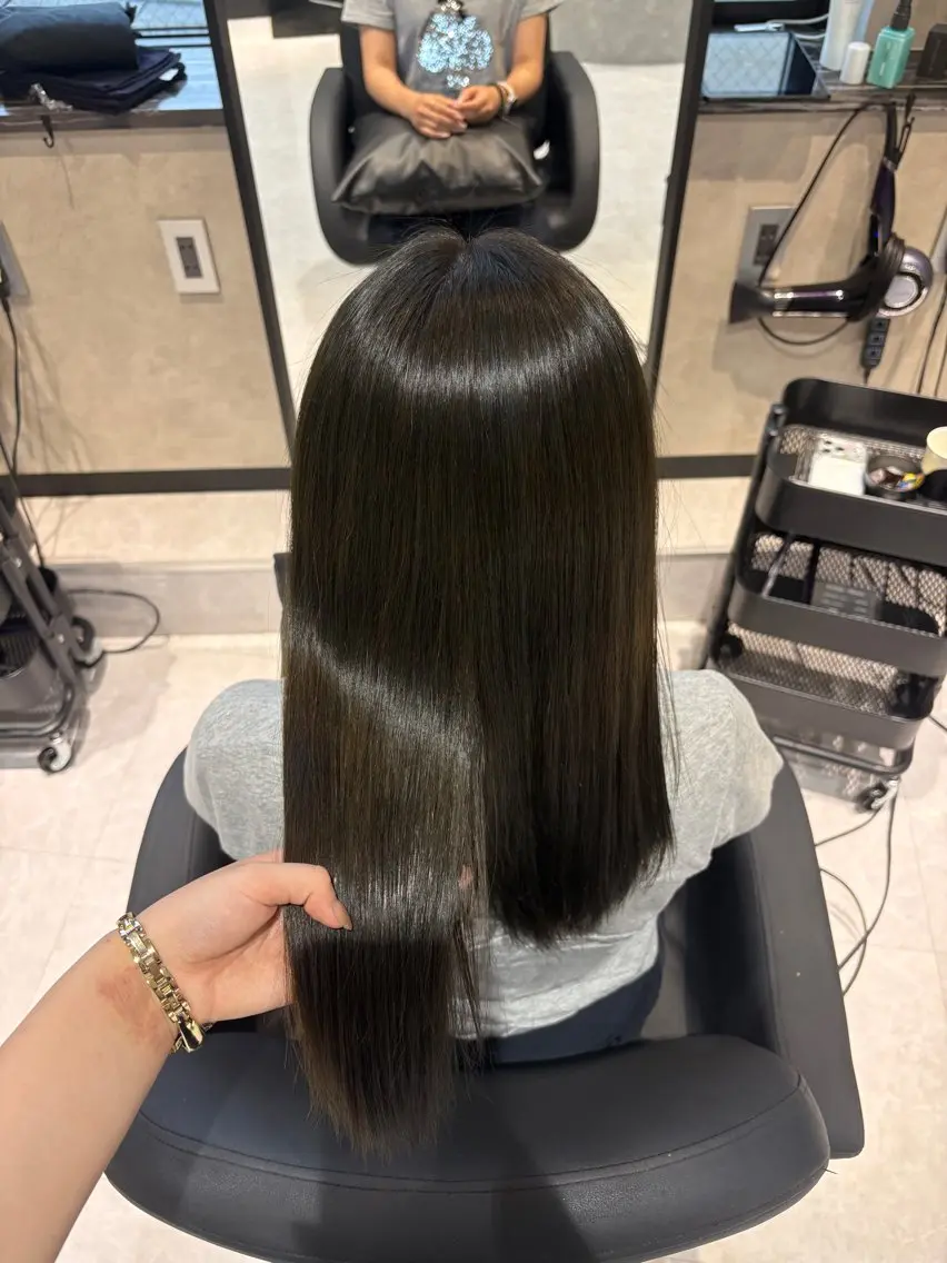 セミロング ヘアカラー 《.Xian》こゆき /艶カラーのヘアスタイル