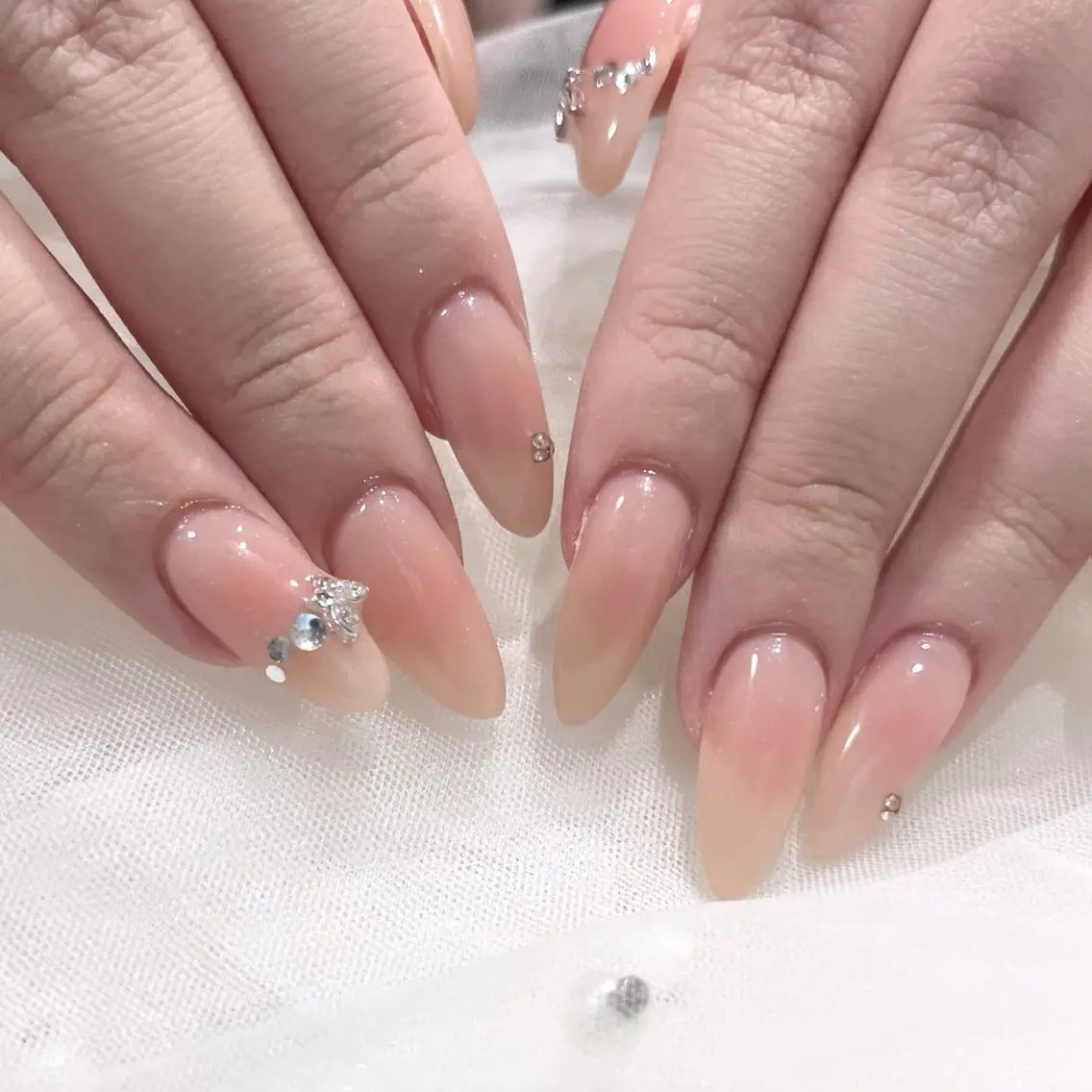 ネイル ハンドネイル 🧁fein. nana🩵のネイルデザイン