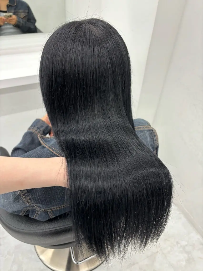セミロング カラー 抜け感レイヤー︴ ニュアンスカラーのヘアスタイル