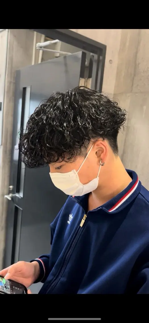 パーマ メンズ メンズパーマ 波巻きパーマ だいき ／メンズパーマのヘアスタイル