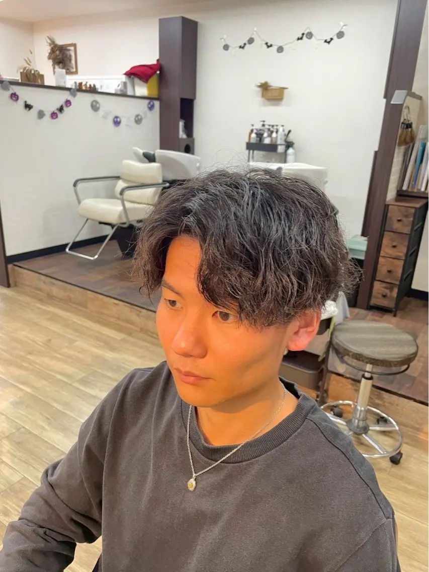 ショート パーマ メンズ メンズパーマ 清潔感×束感ヘア🔥 メンズ専門篠原のヘアスタイル