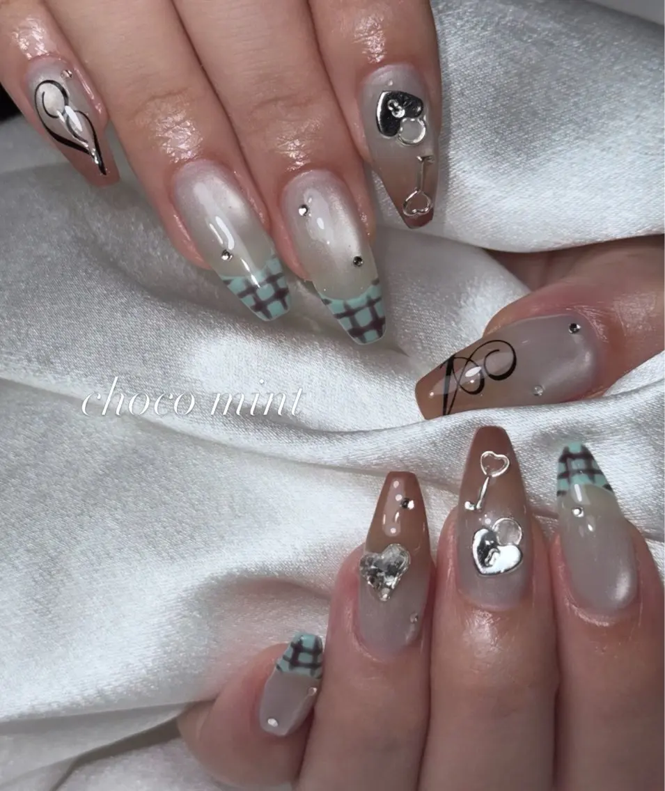 ネイル ハンドネイル on nail 尾張旭三郷店のネイルデザイン