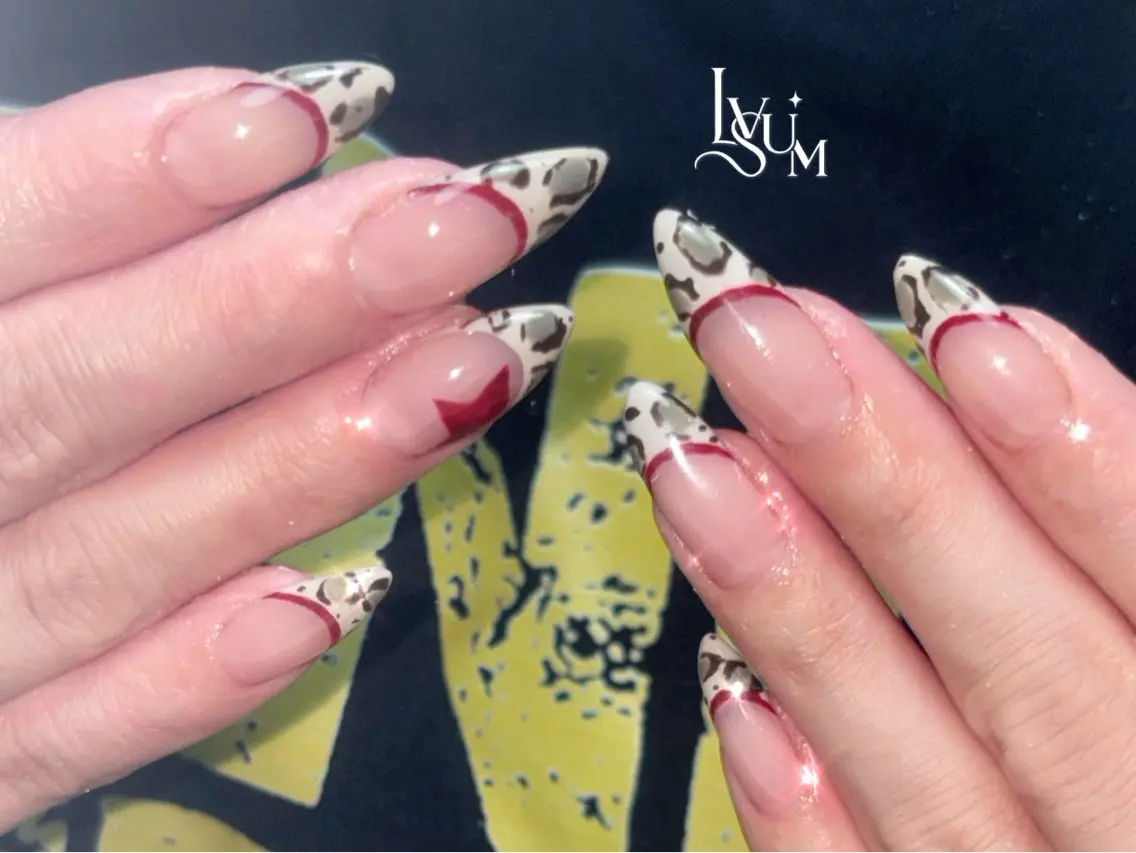 ネイル アニマル柄 フレンチネイル ハンドネイル lvsum nailのネイルデザイン