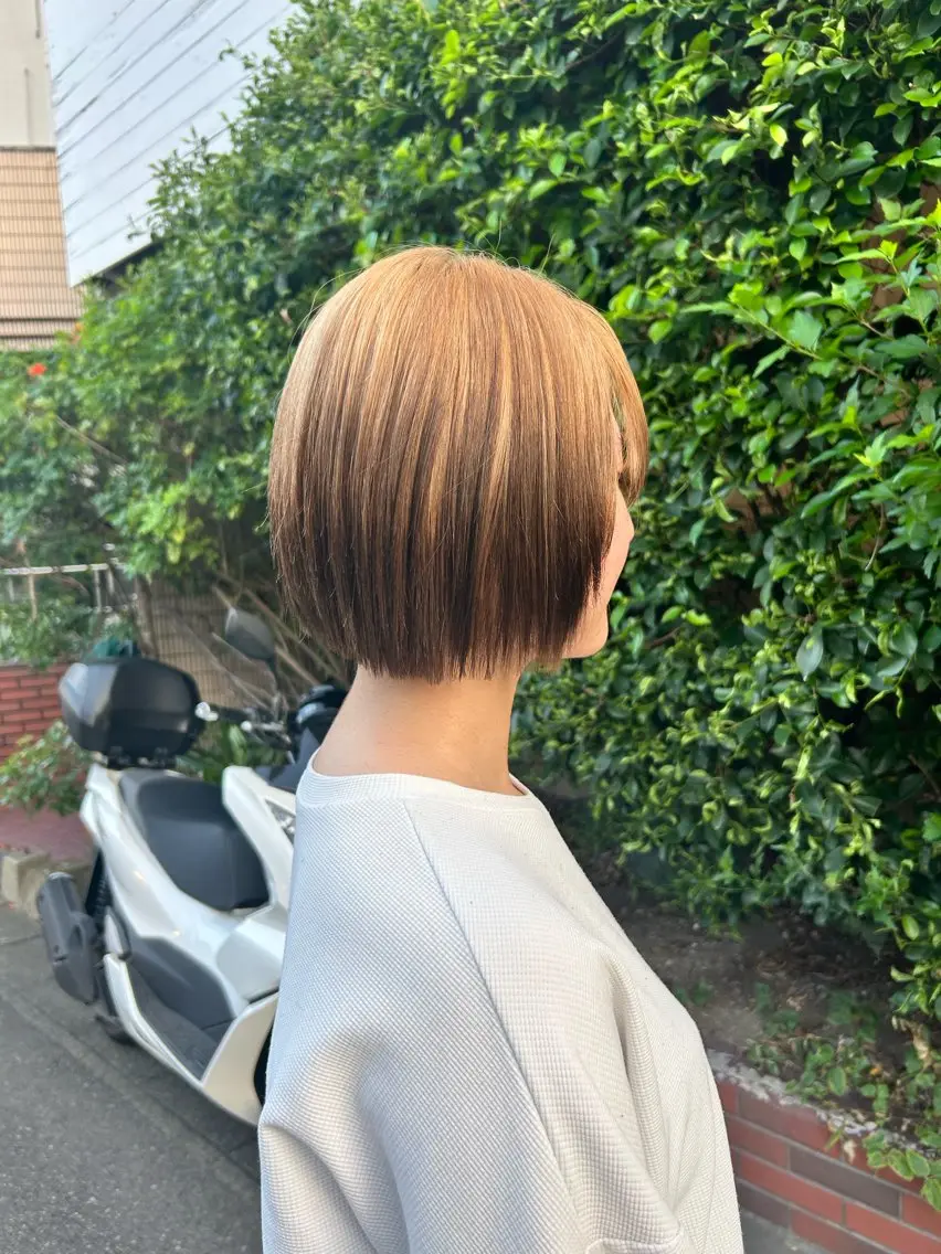 ショート ボブ 顔まわりレイヤー 顔周りカット レイヤーカット カット トリートメント story 増田 わかなのヘアスタイル