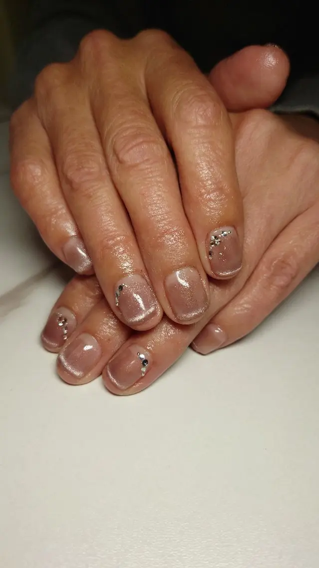 ネイル フレンチネイル マグネットネイル マグネットフレンチ シンプルネイル Nailsalon AMAのネイルデザイン