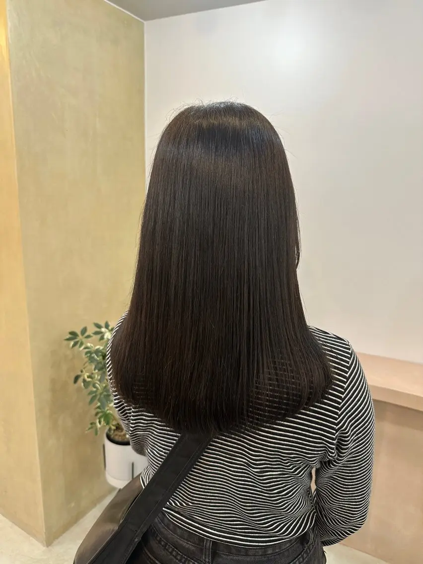 カラー グレージュ オリーブグレージュ オリーブグレー ヘアカラー トリートメント 艶髪/ブリーチなし Wカラー🌺yuiのヘアスタイル