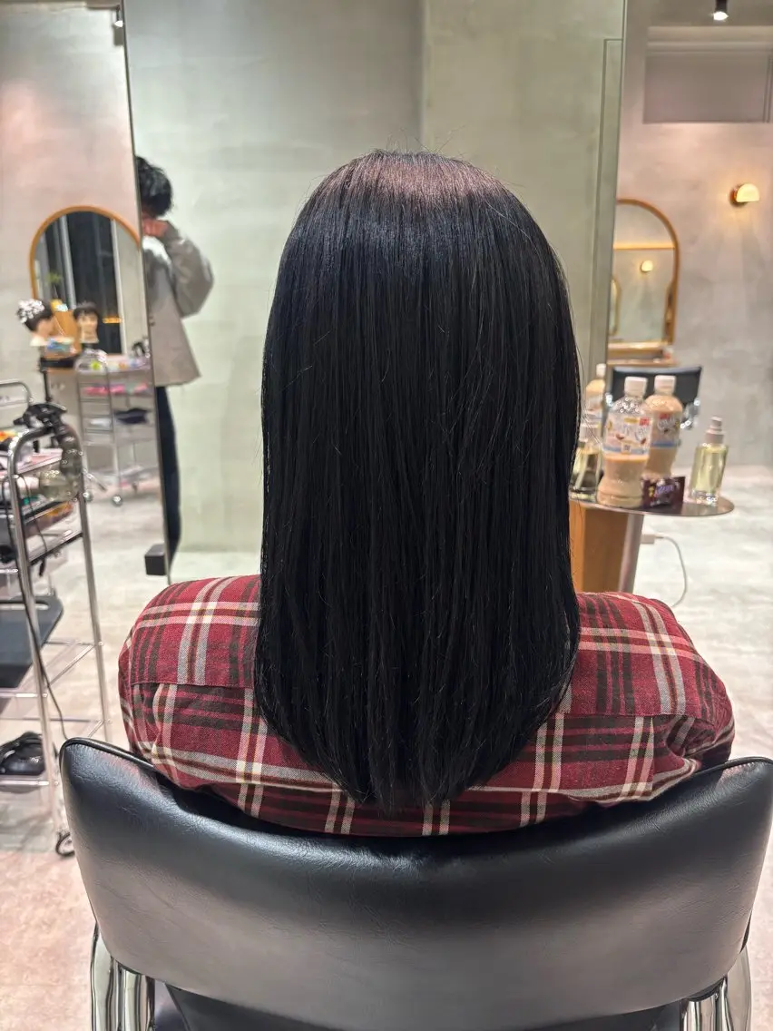 《就活に向けて髪を暗くしたい方におすすめ✨》ワンカラーの写真