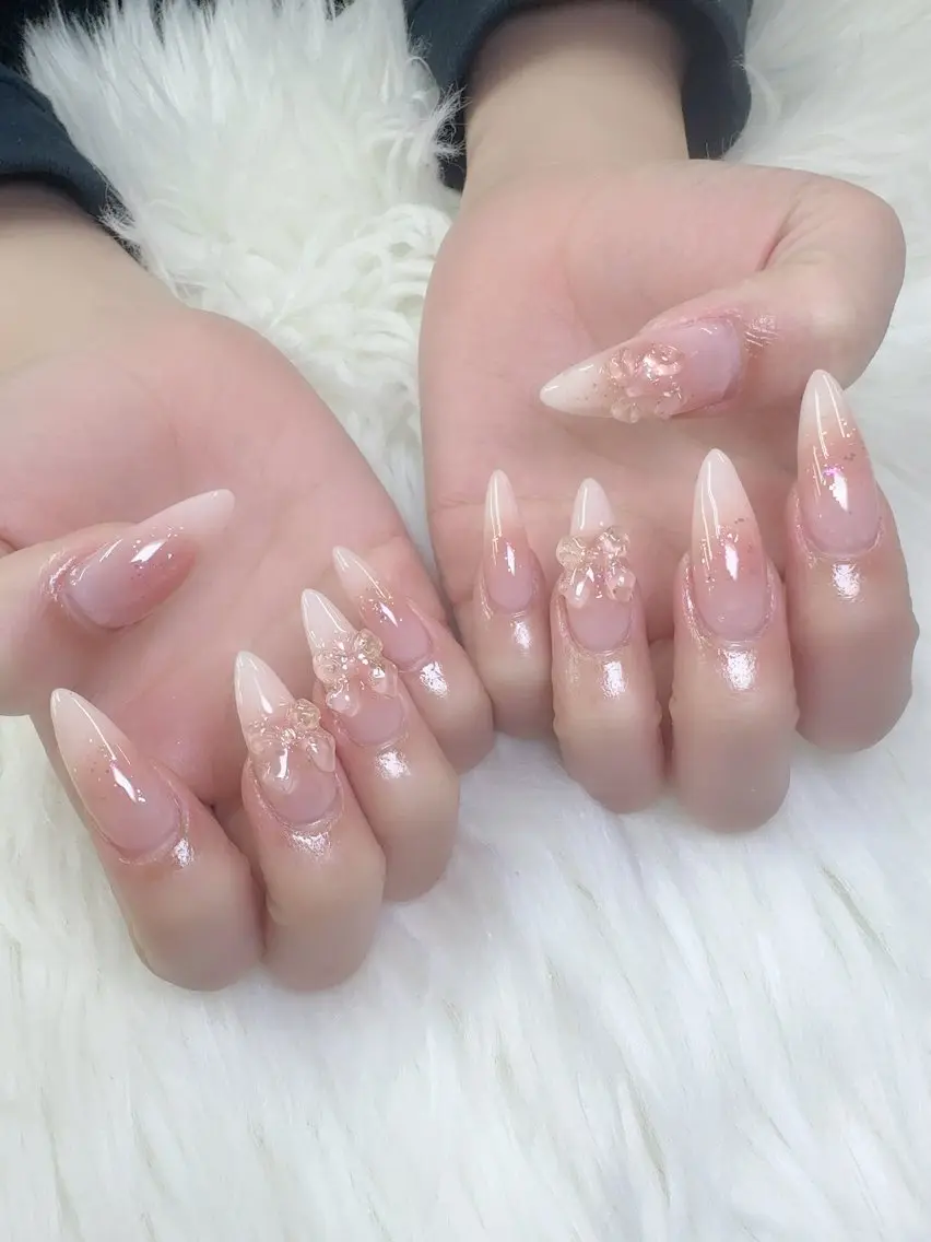 ネイル フレンチネイル 韓国ネイル マグネットネイル ニュアンスネイル オフィスネイル ハンドネイル Ha Nailのネイルデザイン