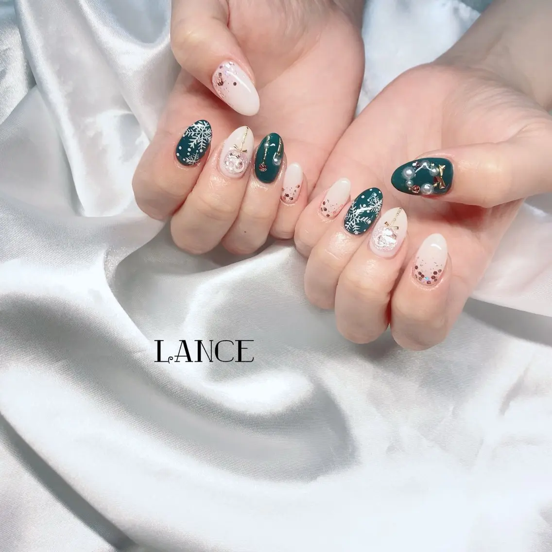 ネイル オーロラネイル フットネイル フレンチネイル グラデーション キラキラネイル ハンドネイル Lance nailのネイルデザイン