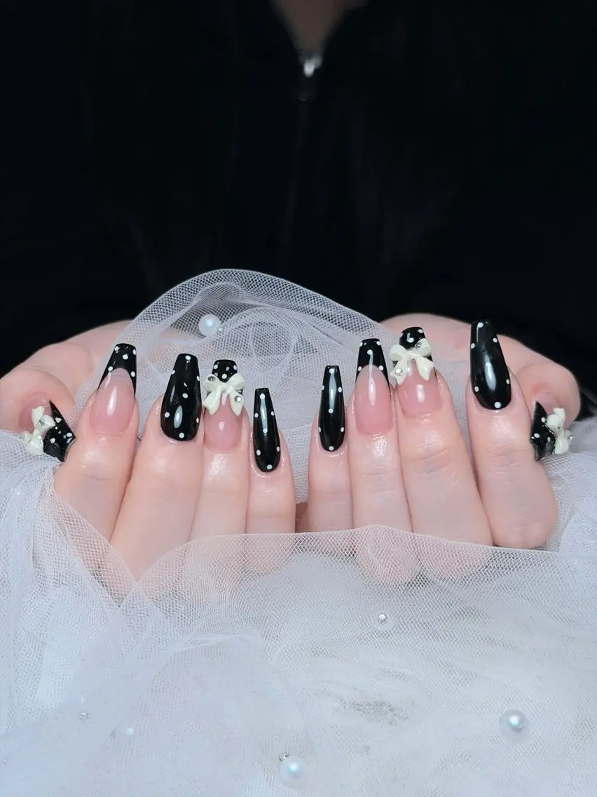 ネイル オーロラネイル ボルドー ブラウン 氷ネイル・うるうるネイル キラキラネイル ハンドネイル Julli NailStudioのネイルデザイン