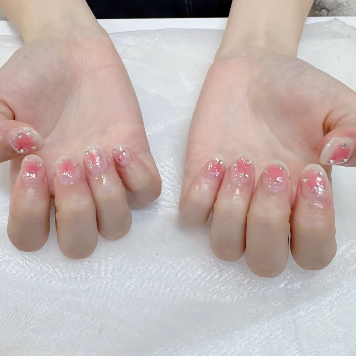 ネイル チークネイル キラキラネイル ピンク maruyasu. yのネイルデザイン