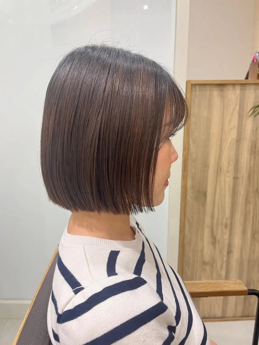 ミディアム 切りっぱなしボブ ボブ カット トリートメント ヤマナカ アイリのヘアスタイル