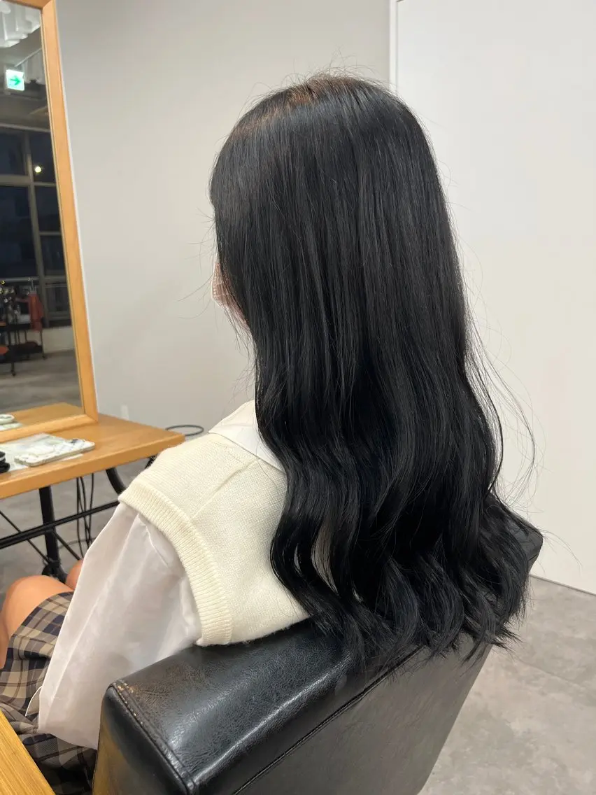 【実習のための！！】黒染めじゃない透明感暗髪カラー💫の写真